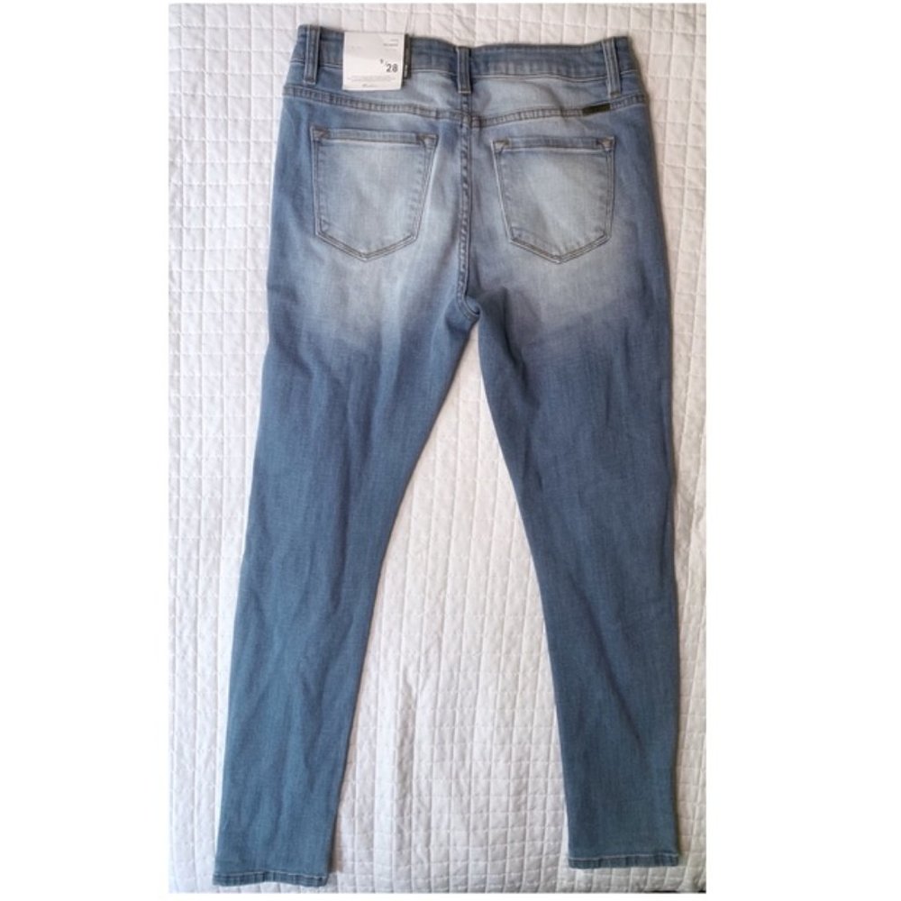 NWT Kancan Distressed Mid Rise Ankle Skinny Jeans - Picture 7 of 7